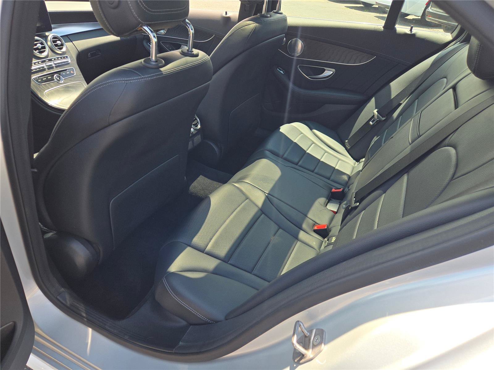 Used 2016 Mercedes-Benz C 300 4MATIC Sedan image 18