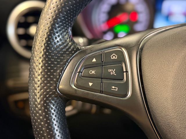 Used 2017 Mercedes-Benz GLC 300 4MATIC image 25