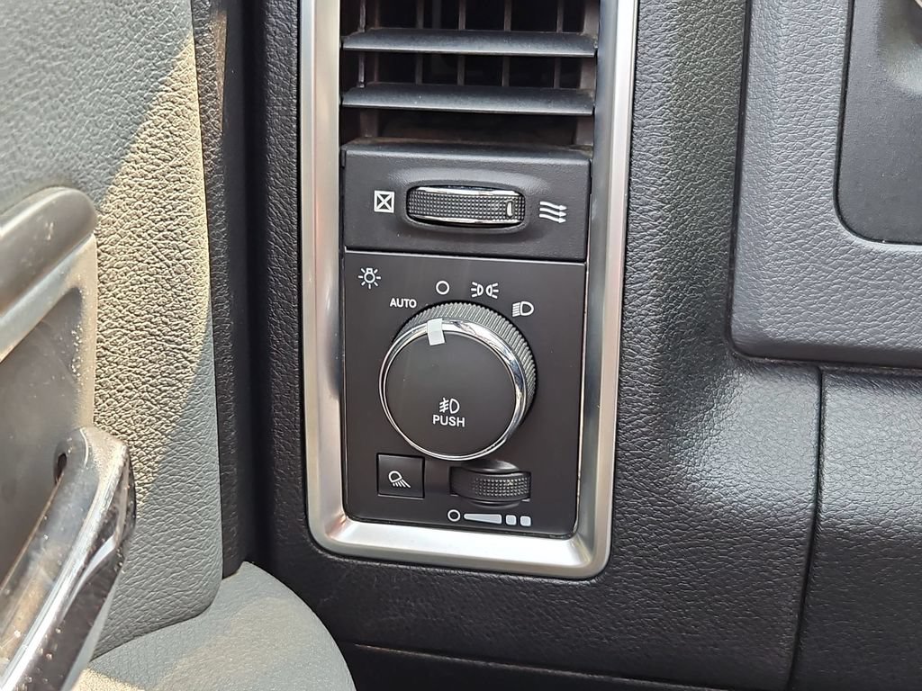 Used 2015 RAM 1500 Outdoorsman AWD/4WD image 18