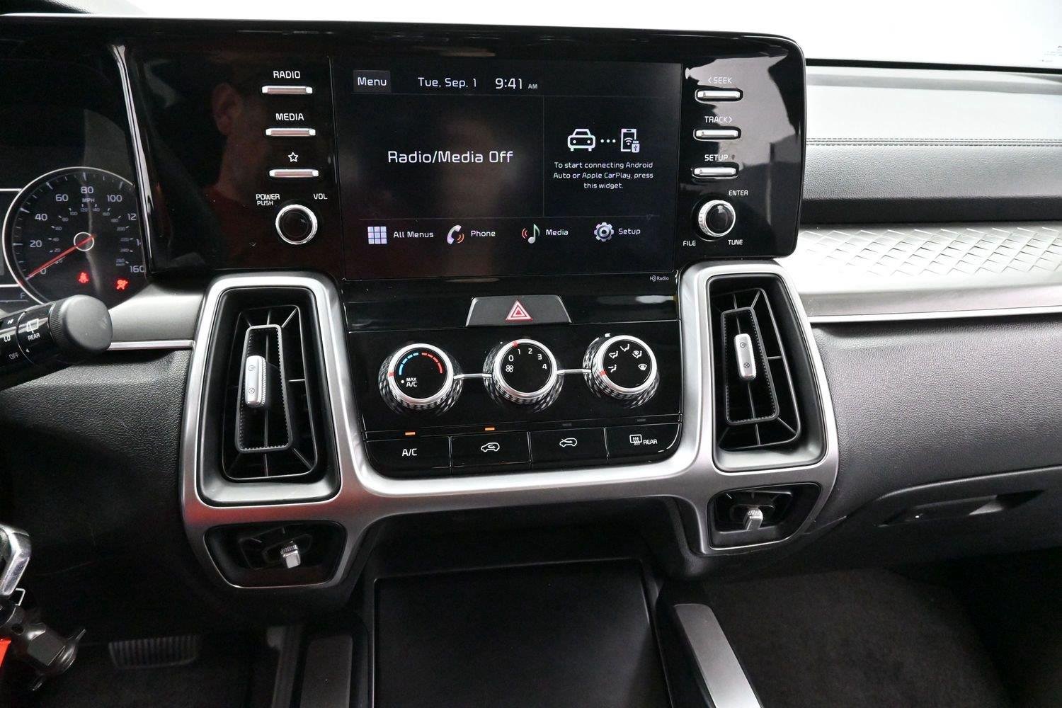 Used 2022 Kia Sorento LX FWD image 19