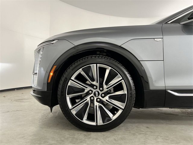 Used 2023 Cadillac Lyriq 2WD image 34