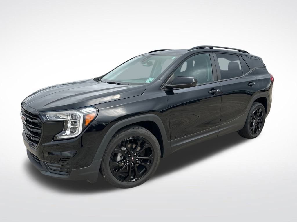 Used 2022 GMC Terrain SLE w/ Driver Convenience Package image 3