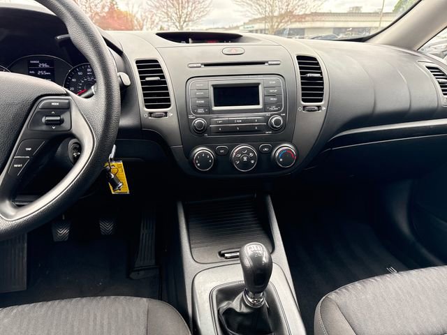 Used 2016 Kia Forte LX image 21