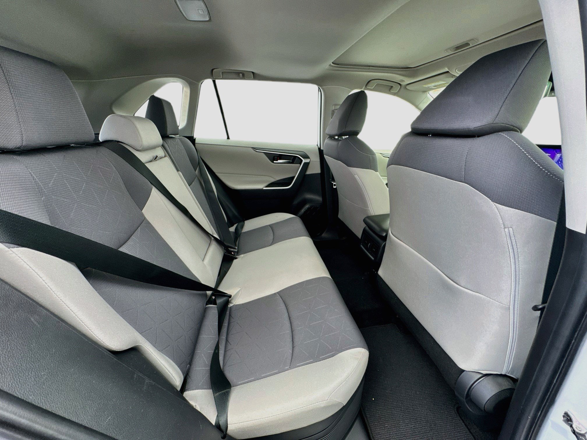 Used 2023 Toyota RAV4 XLE w/ Convenience Package AWD/4WD image 19