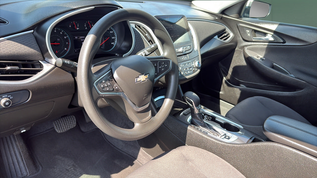Used 2024 Chevrolet Malibu LT FWD image 13