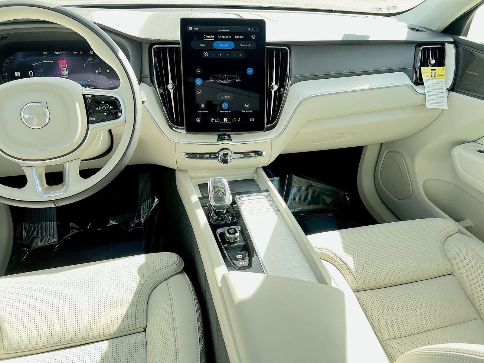 New 2026 Volvo XC60 B5 Ultra w/ Protection Package Premier image 23