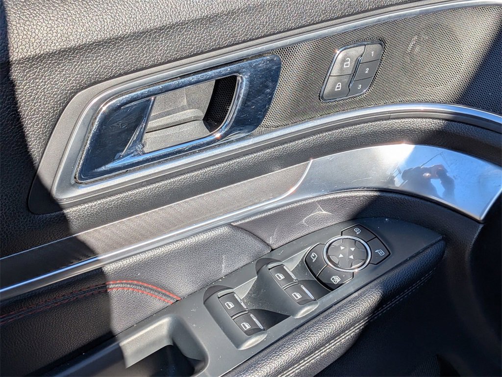 Used 2018 Ford Explorer Sport w/ Equipment Group 401A image 14