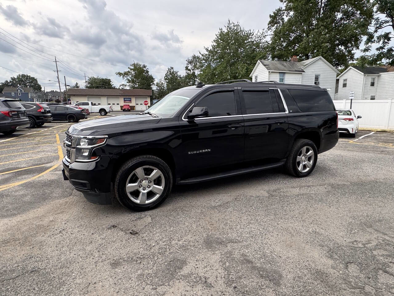 Used 2018 Chevrolet Suburban LT AWD/4WD image 22