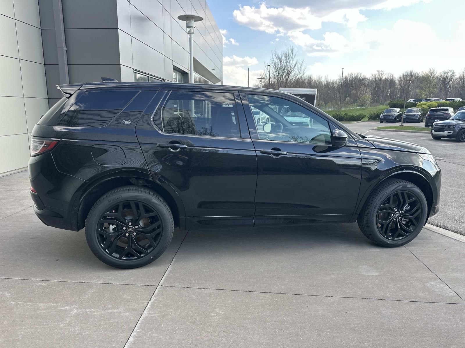 New 2026 Land Rover Discovery Sport Landmark image 4