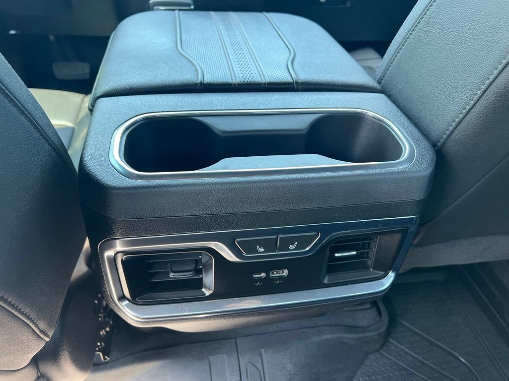Used 2023 Chevrolet Silverado 1500 High Country w/ High Country Premium Package AWD/4WD image 23