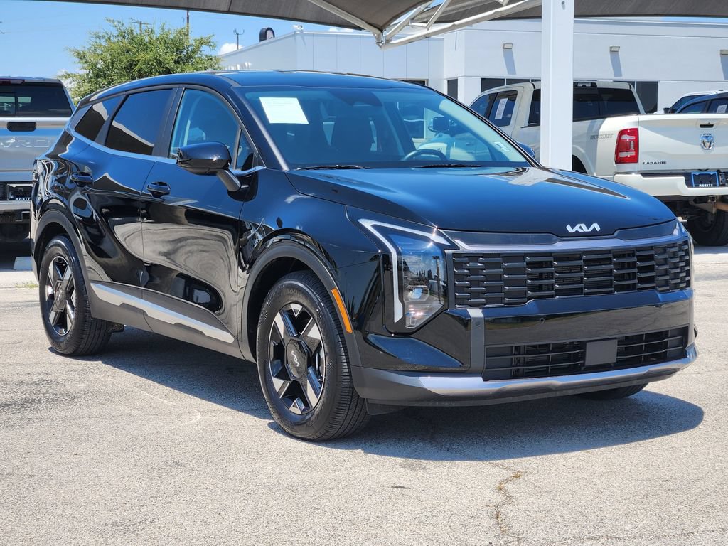 Used 2026 Kia Sportage LX FWD image 3