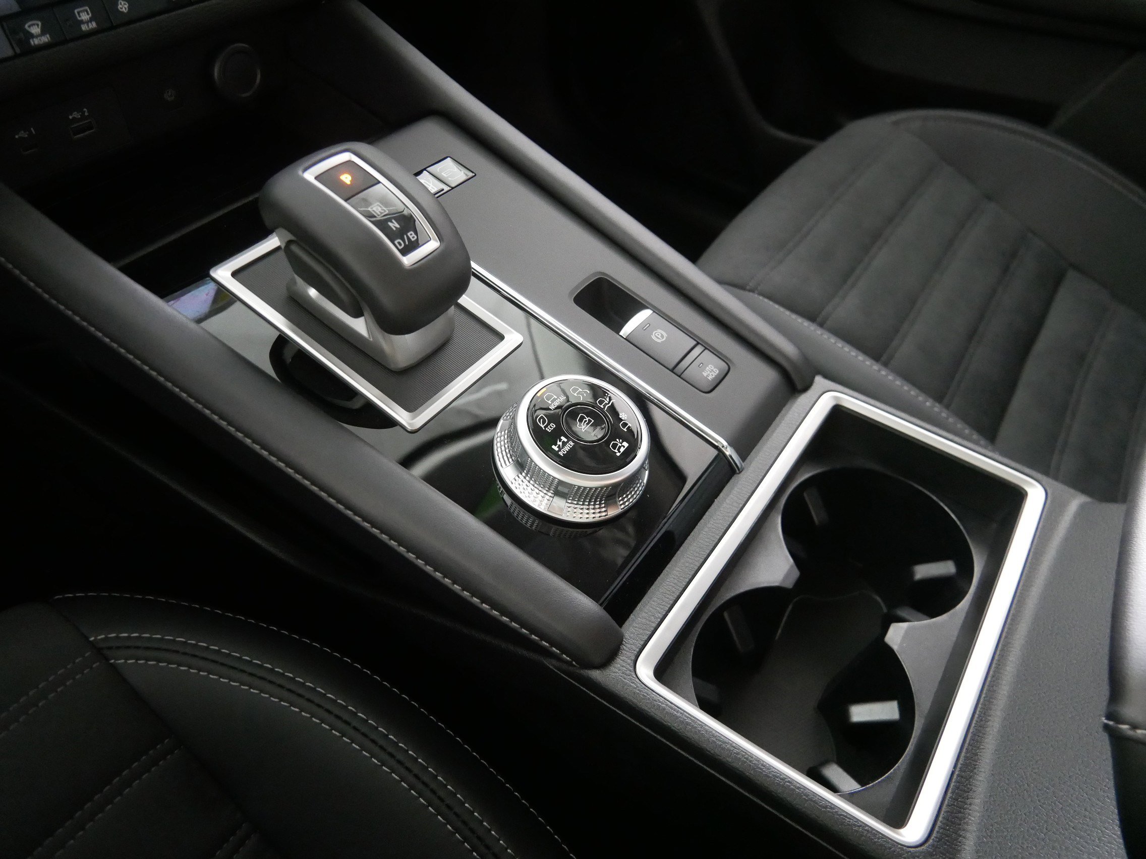 New 2025 Mitsubishi Outlander SE image 6