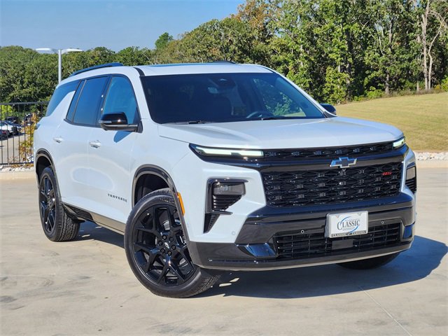 New 2026 Chevrolet Traverse RS w/ LPO, Floor Liner Package image 1
