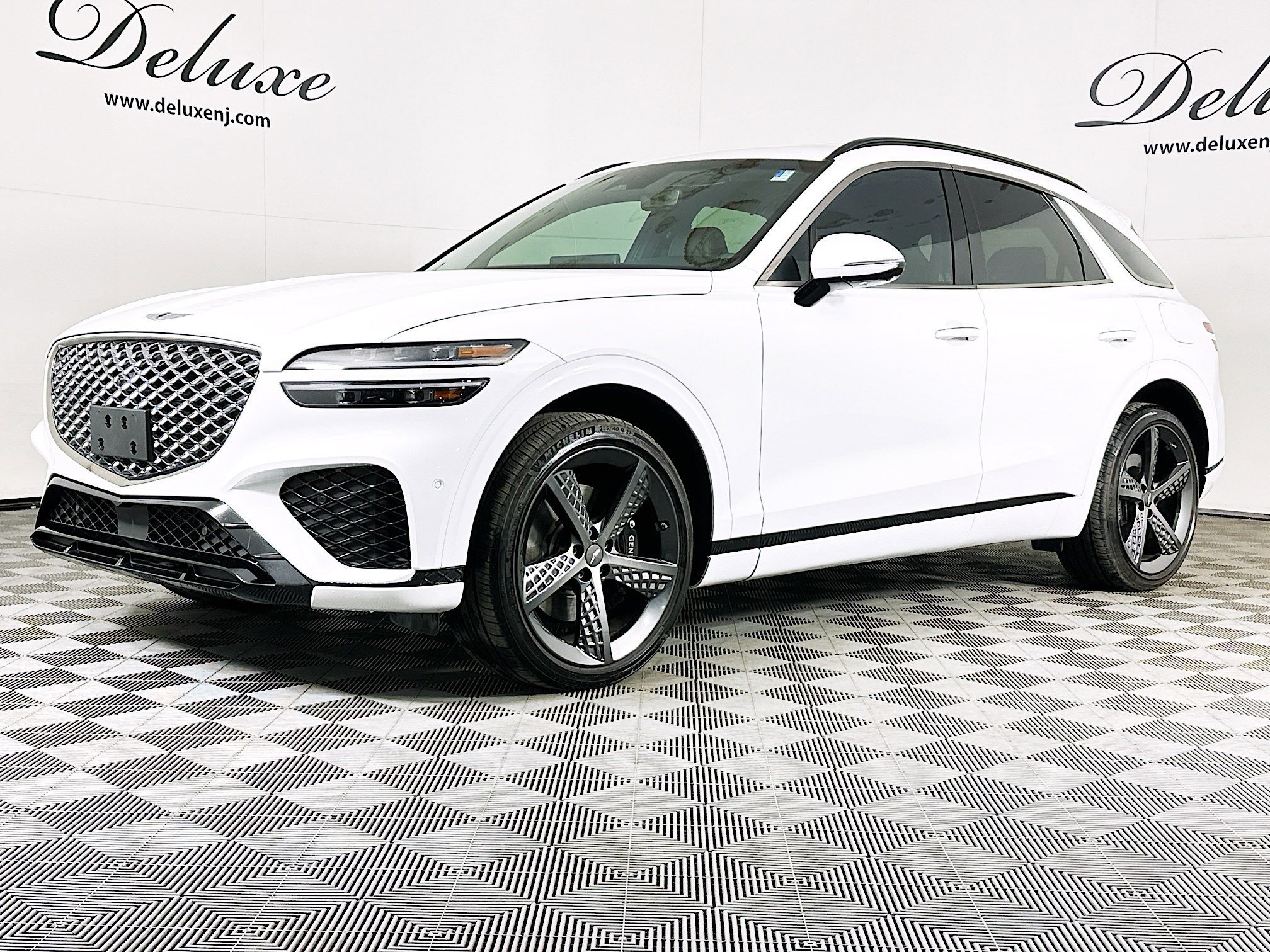 Used 2023 Genesis GV70 2.5T w/ Sport Prestige Package image 3