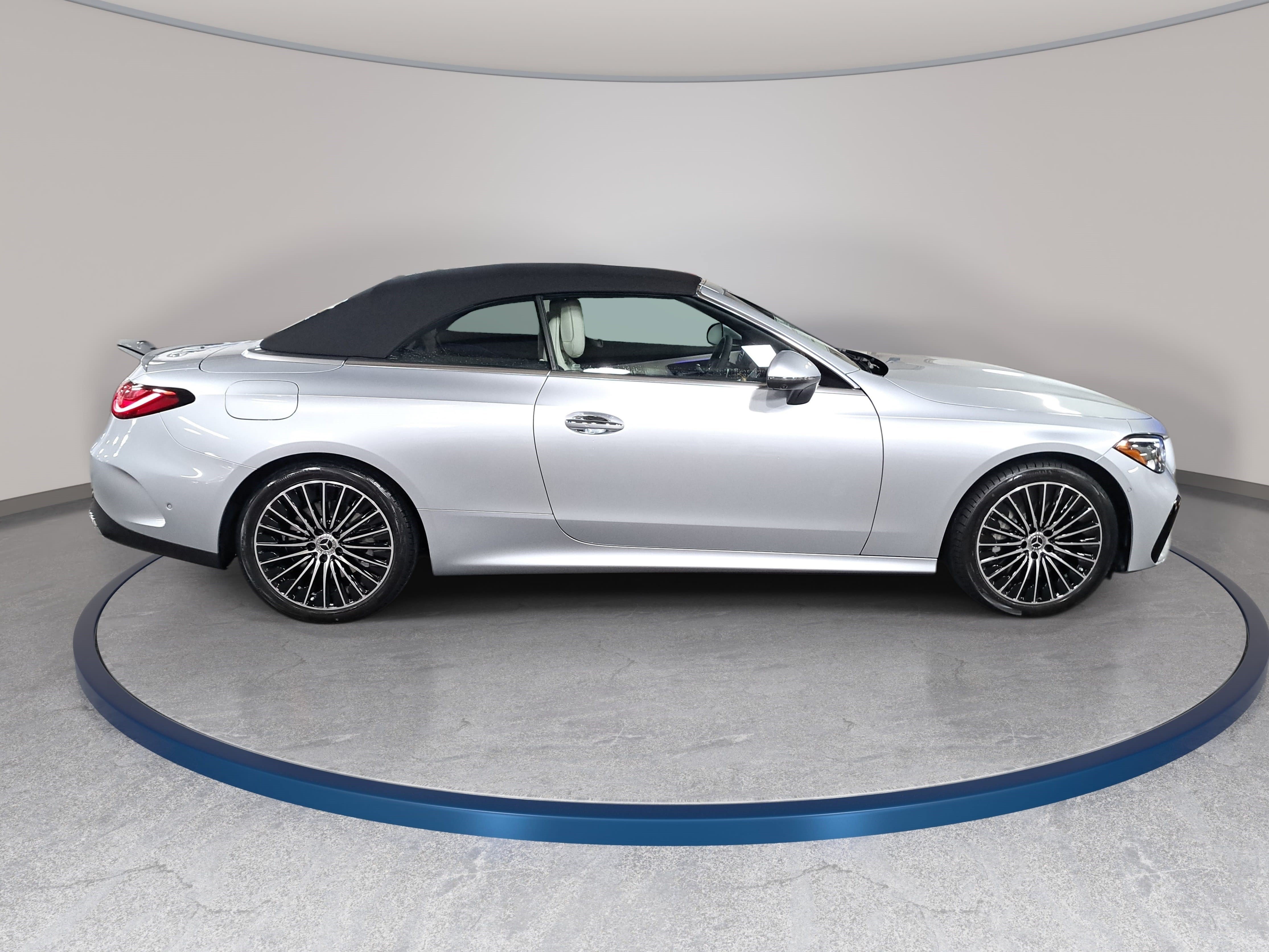 New 2027 Mercedes-Benz CLE 450 4MATIC Cabriolet image 4