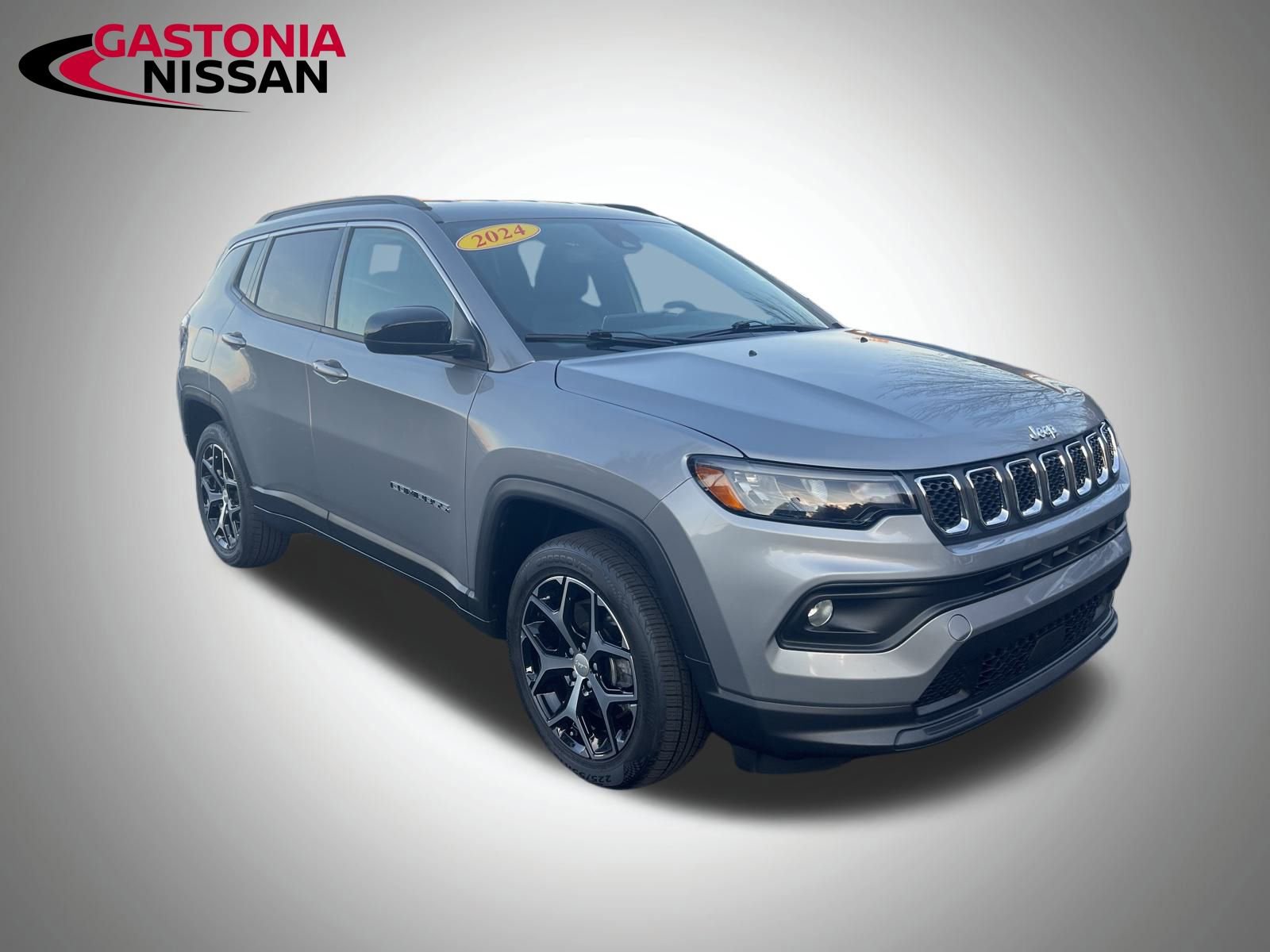 Used 2024 Jeep Compass Latitude video 2