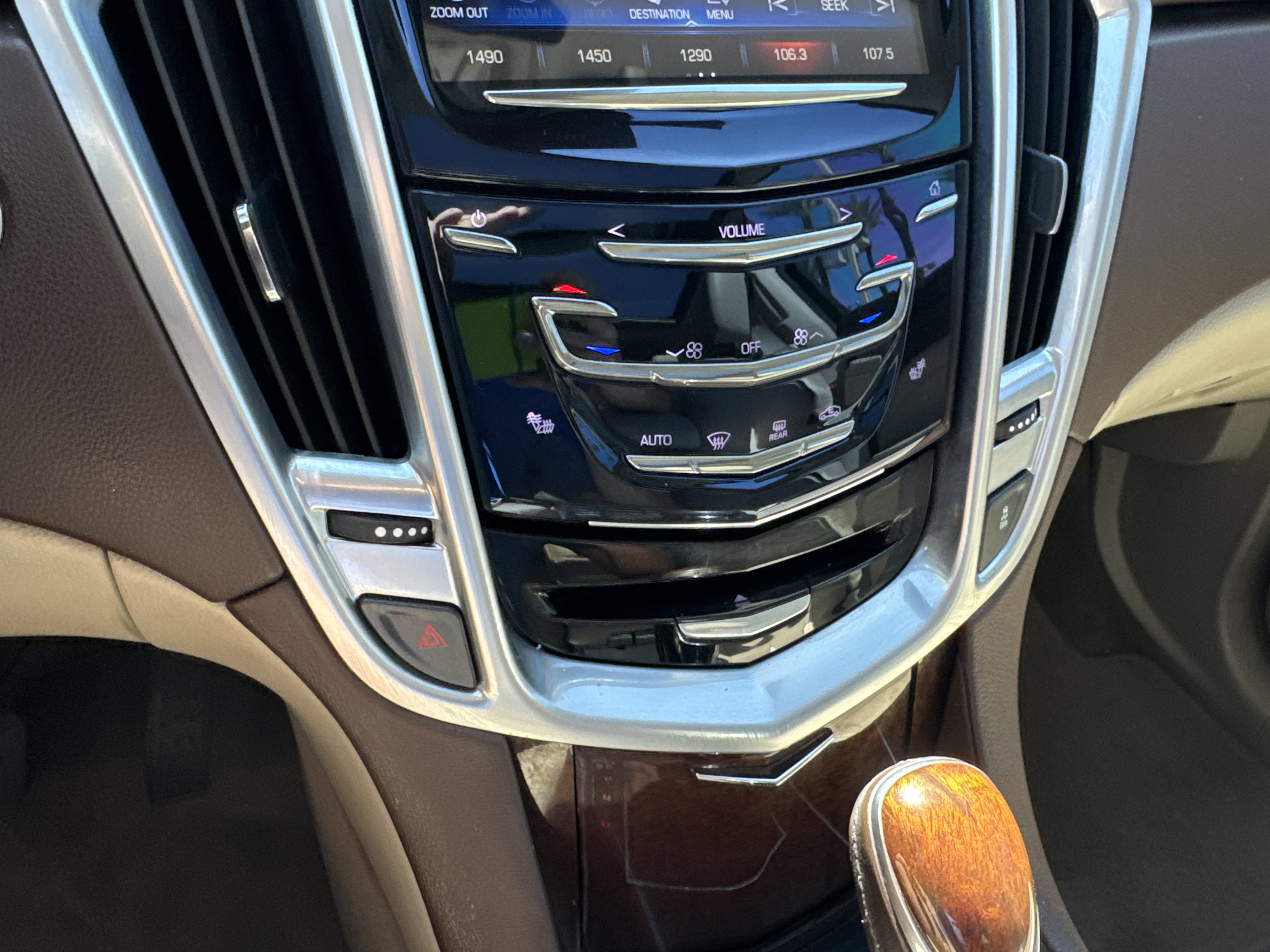 Used 2014 Cadillac SRX Luxury w/ Driver Awareness Package image 18