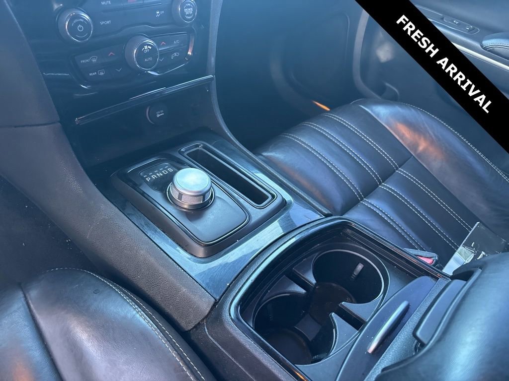 Used 2019 Chrysler 300 S image 9