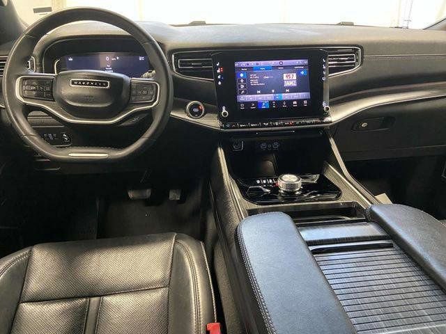 Used 2024 Jeep Wagoneer L Series II w/ Flexible Seating Group image 8