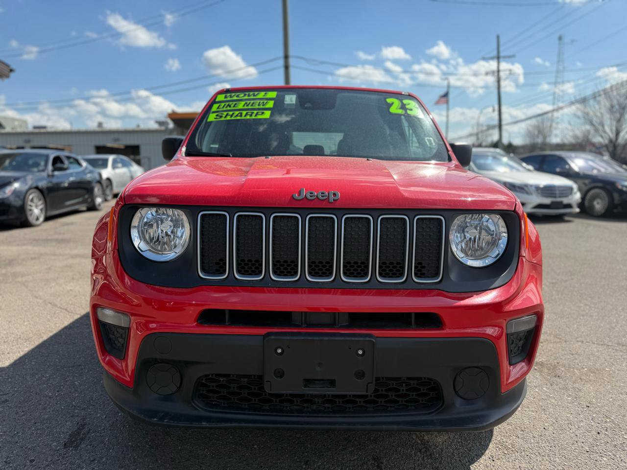 Used 2023 Jeep Renegade Latitude AWD/4WD image 9