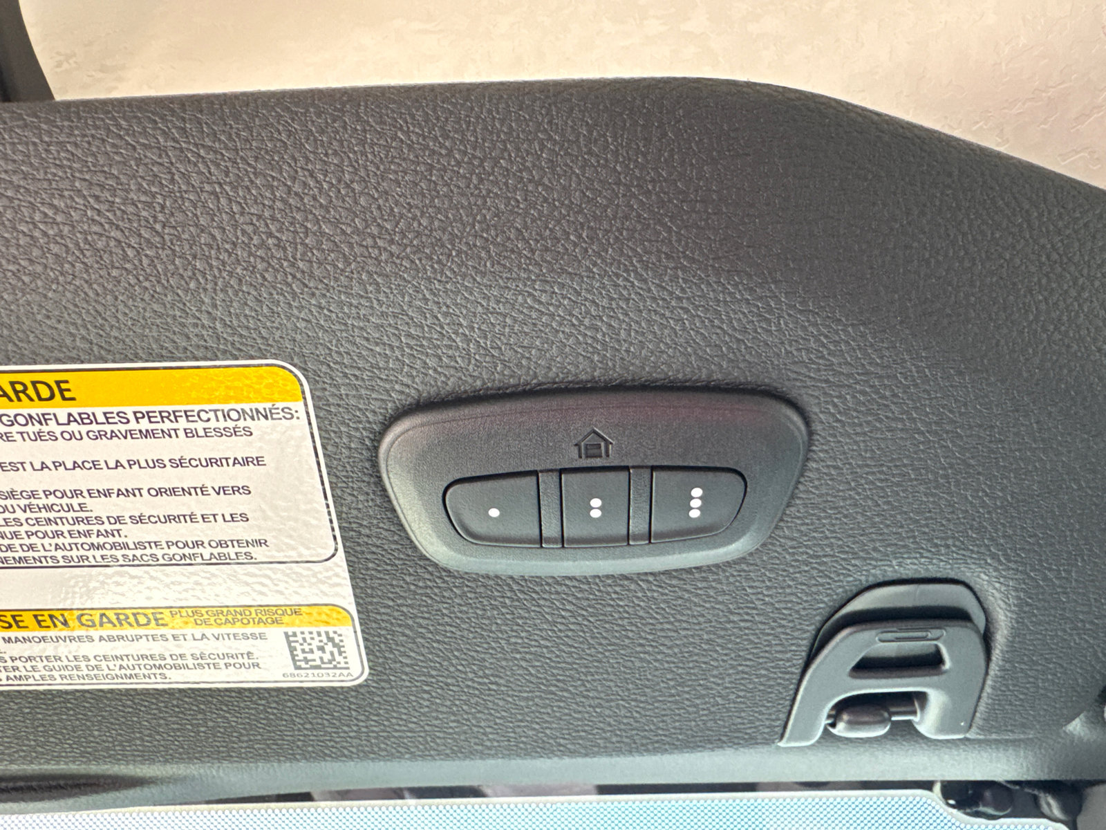 Used 2025 Jeep Wrangler Sport S image 11