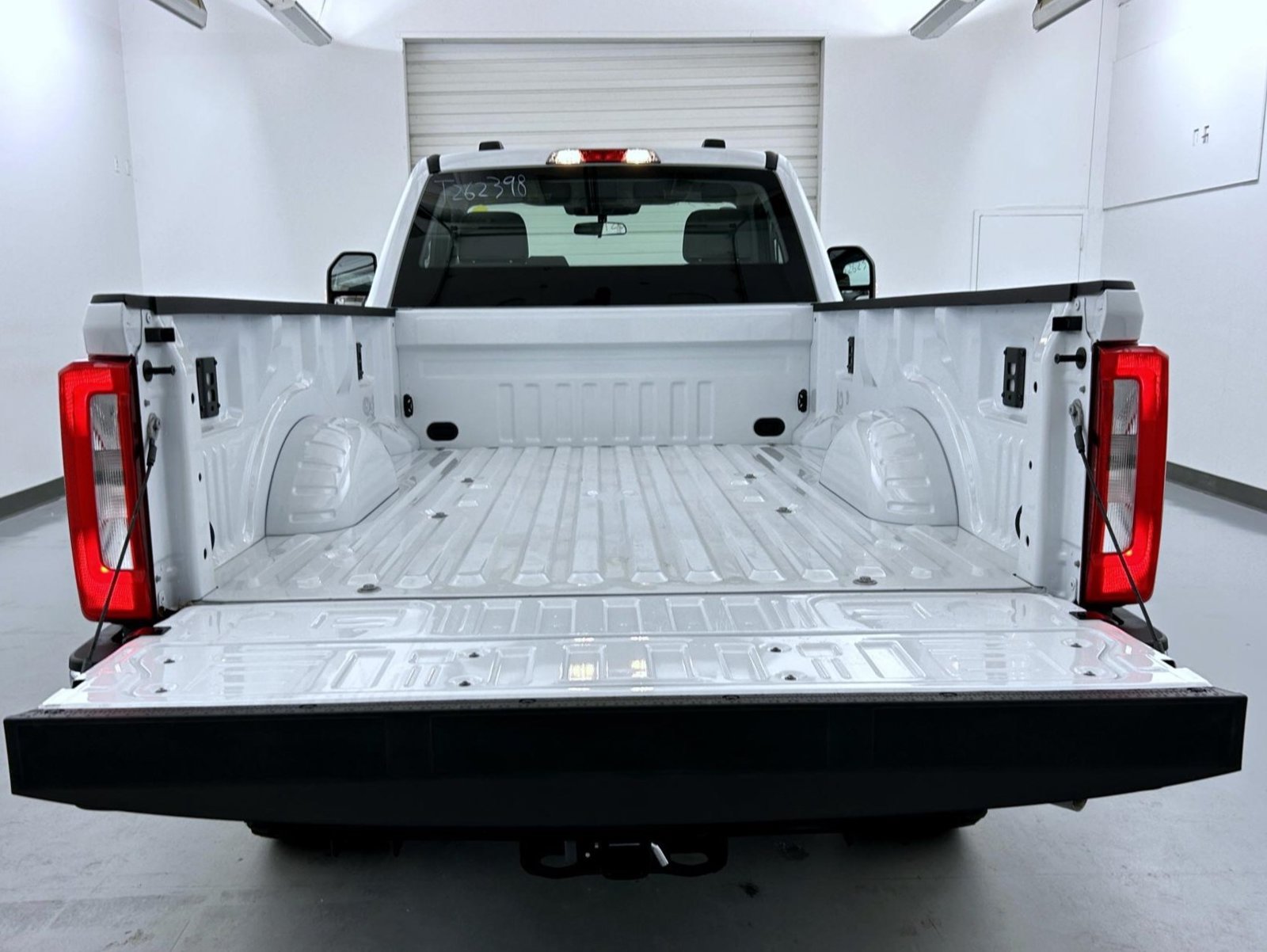 New 2026 Ford F350 XL w/ XL Off-Road Package AWD/4WD image 17