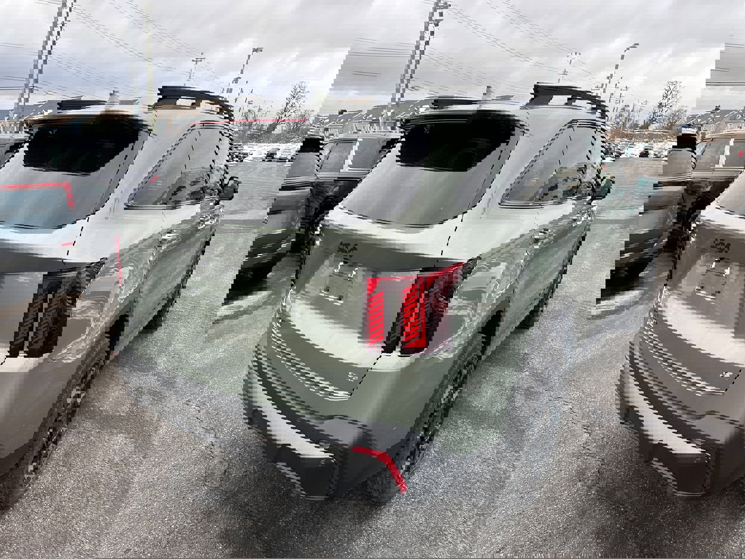 Used 2025 Kia Sorento SX Prestige w/ Sage Leather Package image 5