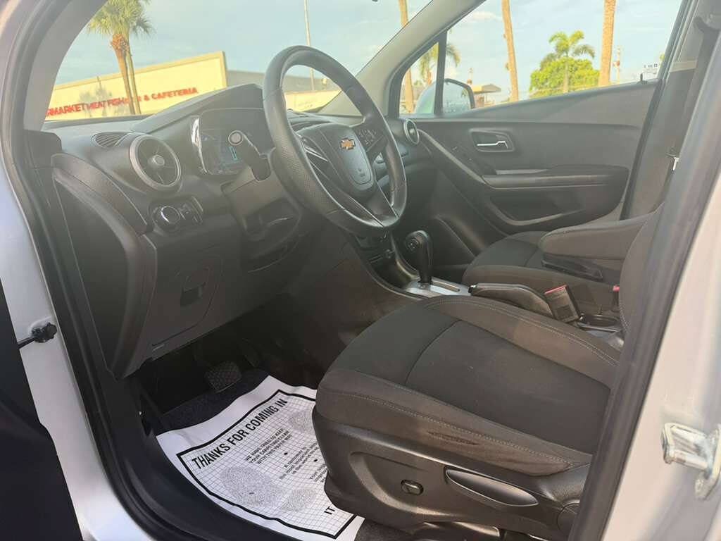 Used 2015 Chevrolet Trax LS FWD image 19