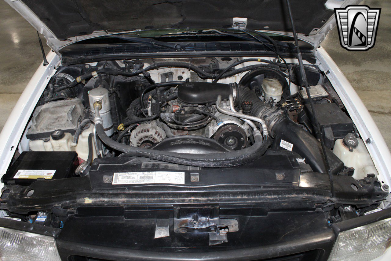 Used 2003 GMC Sonoma SLS w/ SLS Preferred Equipment Group image 9