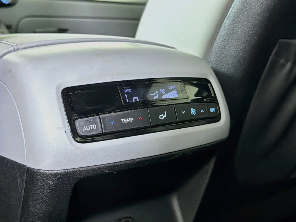 Used 2024 Hyundai Palisade SEL FWD image 28