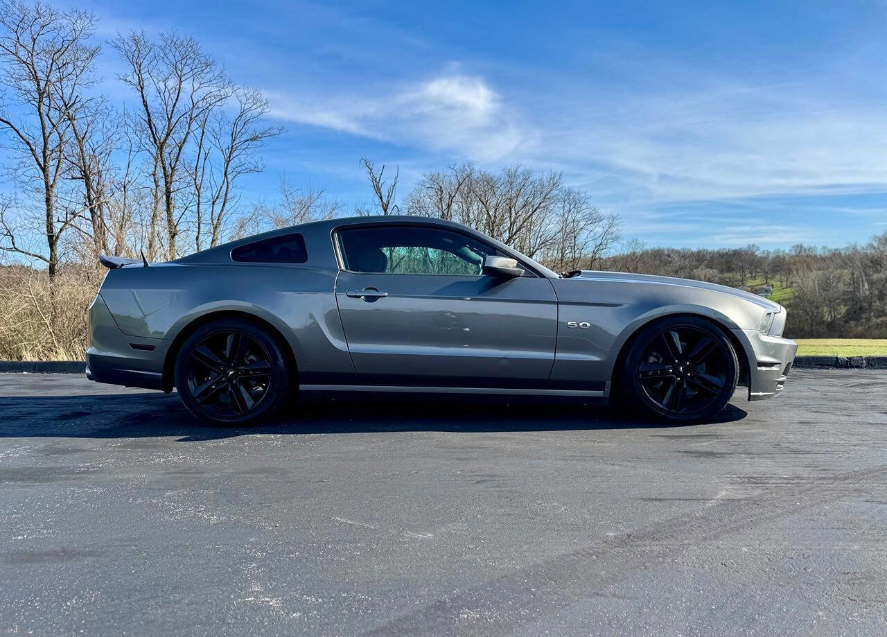 Used 2013 Ford Mustang GT image 3