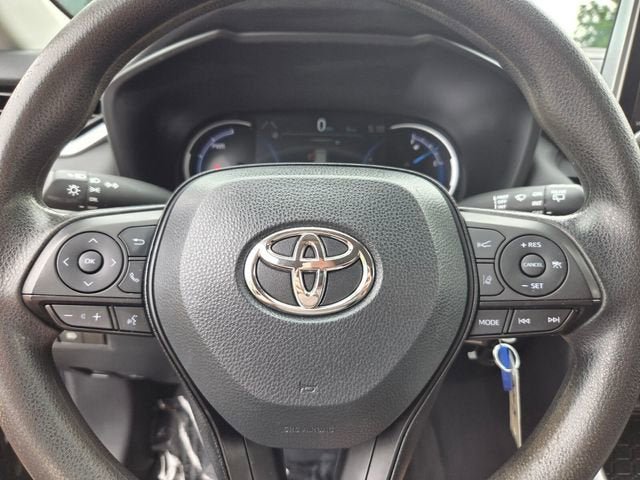 Used 2023 Toyota RAV4 LE AWD/4WD image 24
