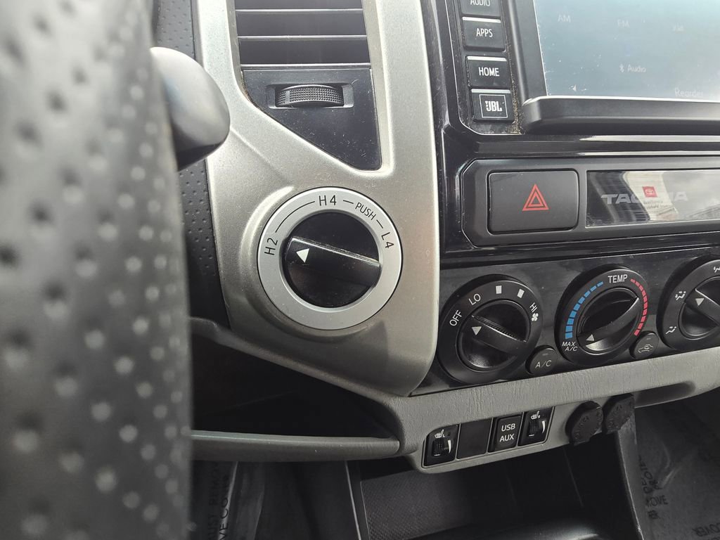 Used 2015 Toyota Tacoma 4x4 Double Cab w/ Limited Package image 24
