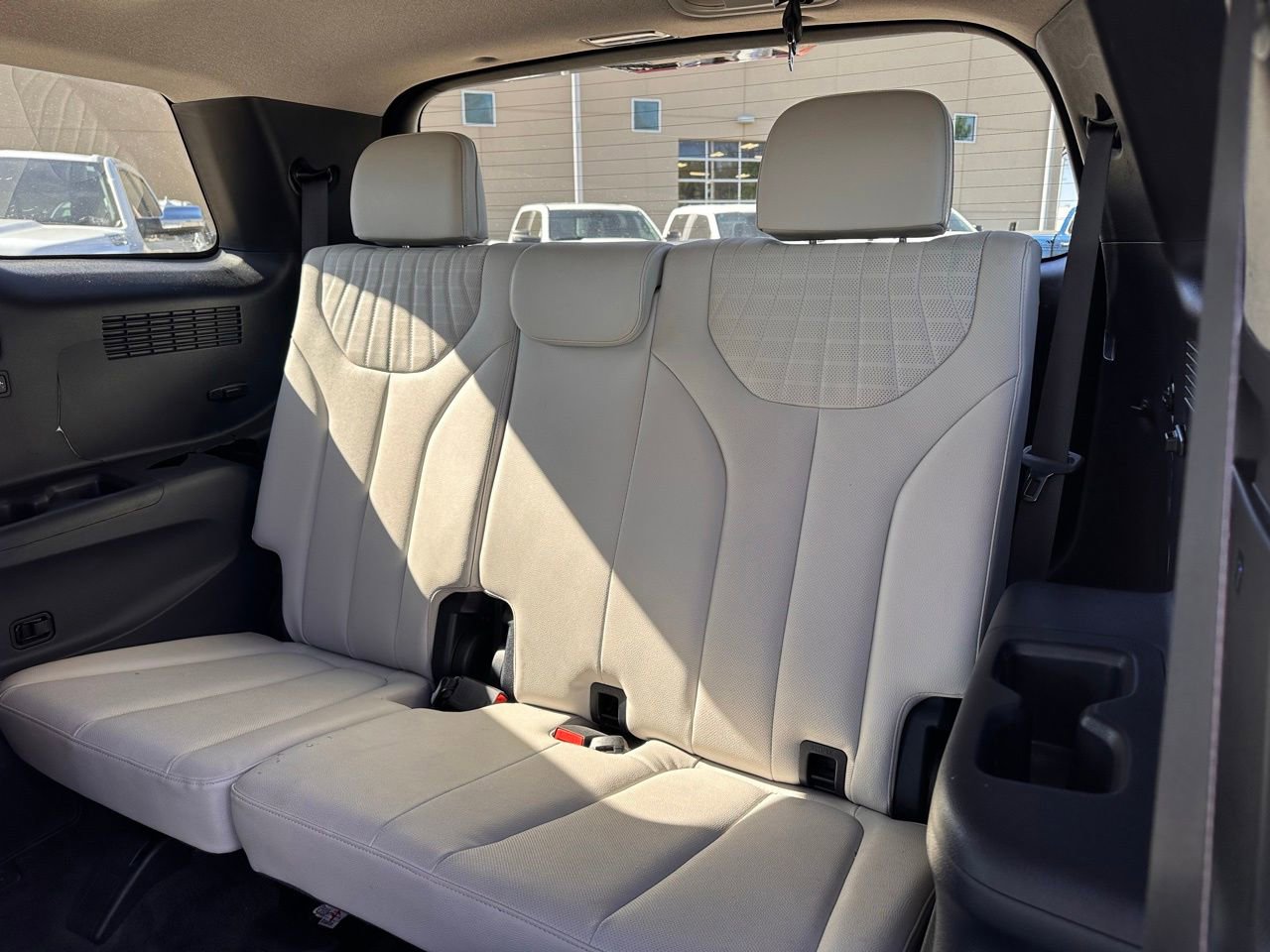Used 2025 Hyundai Palisade Limited image 18