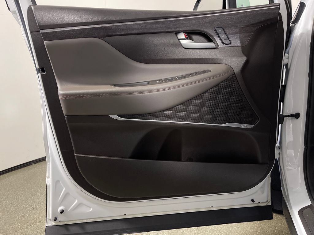 Used 2020 Hyundai Santa Fe Limited FWD image 19
