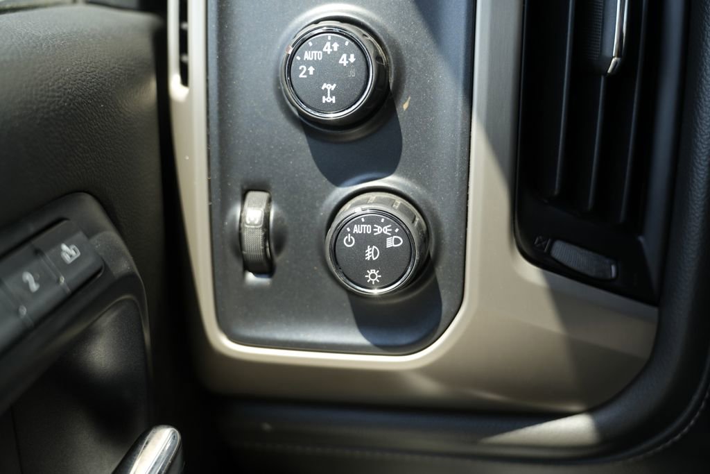 Used 2016 GMC Sierra 1500 Denali w/ Enhanced Driver Alert Package AWD/4WD image 50