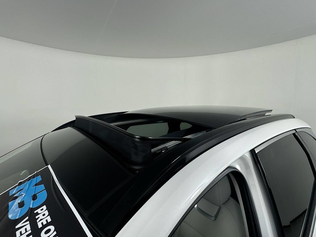 Used 2025 Hyundai Tucson Limited FWD image 23