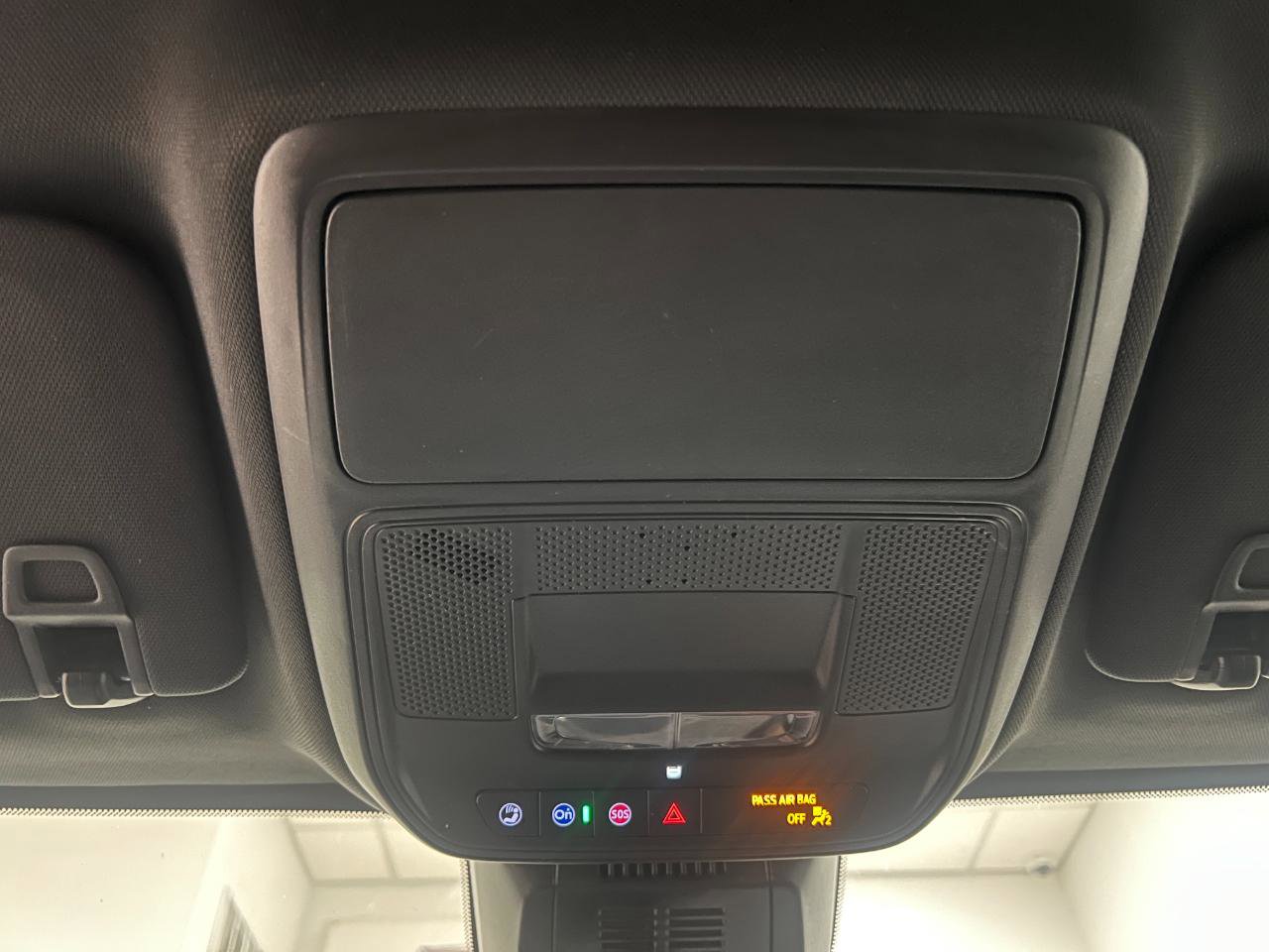 Used 2025 Chevrolet Equinox LT FWD image 49