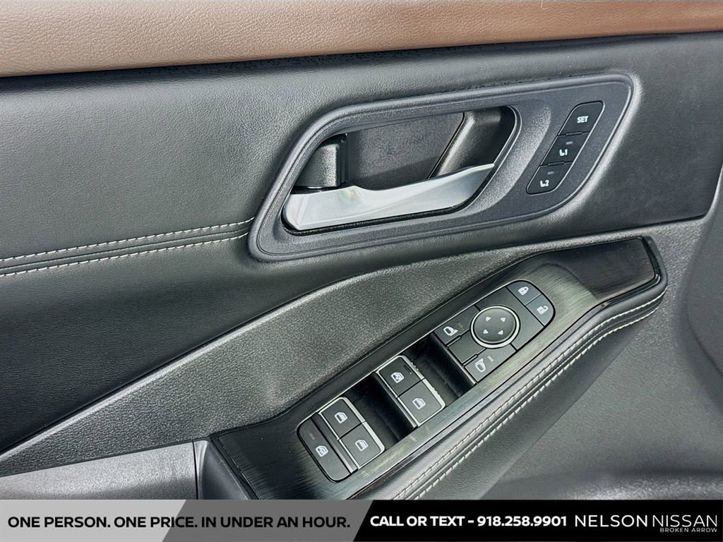 Certified 2023 Nissan Rogue SL AWD/4WD image 17