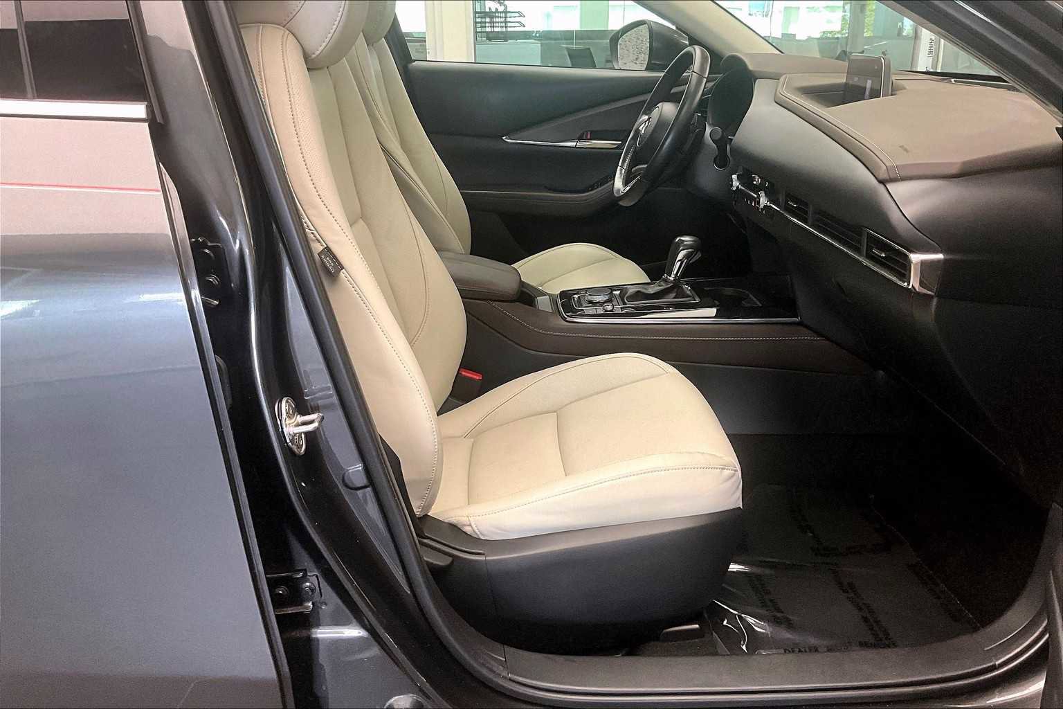 Used 2023 MAZDA CX-30 AWD 2.5 S w/ Premium Package image 8