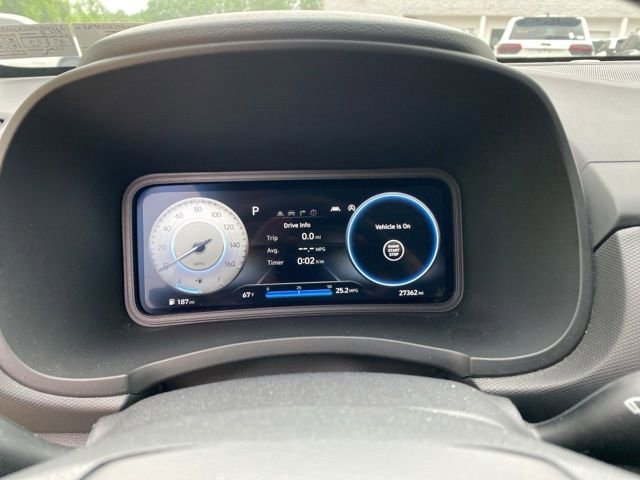 Used 2023 Hyundai Kona Limited AWD/4WD image 21