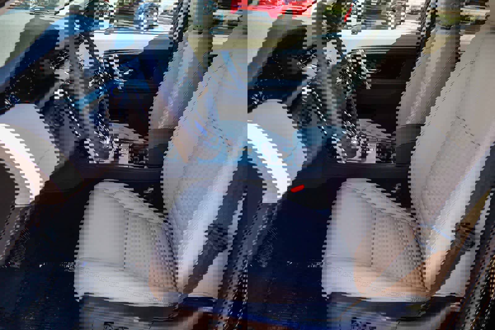 New 2025 Land Rover Discovery Sport S image 19