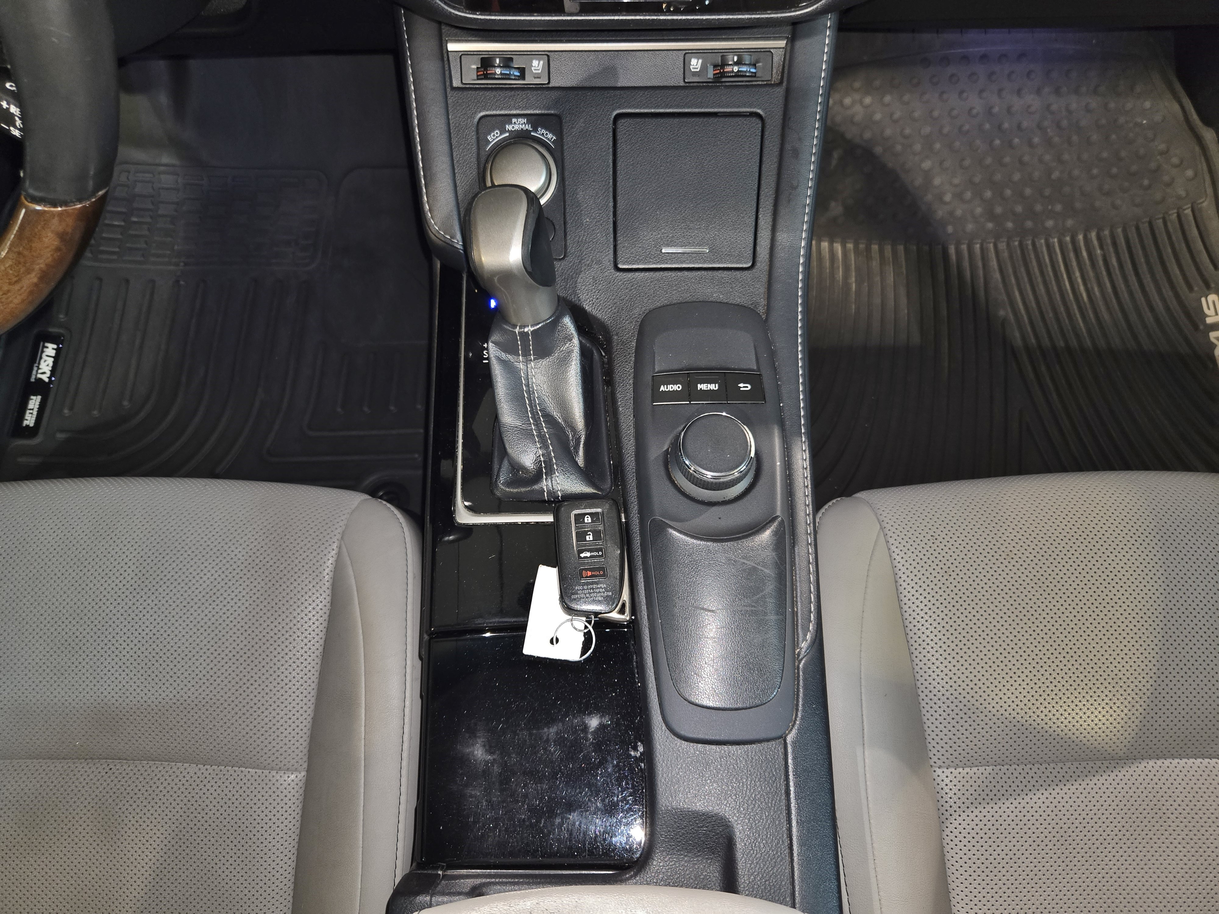 Used 2016 Lexus ES 350 w/ Premium Package w/Wood Trim FWD image 39