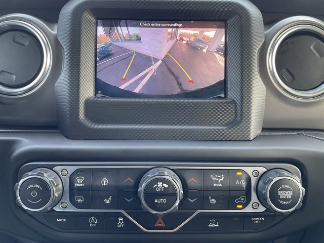 Used 2021 Jeep Wrangler Unlimited Rubicon w/ Cold Weather Group image 19