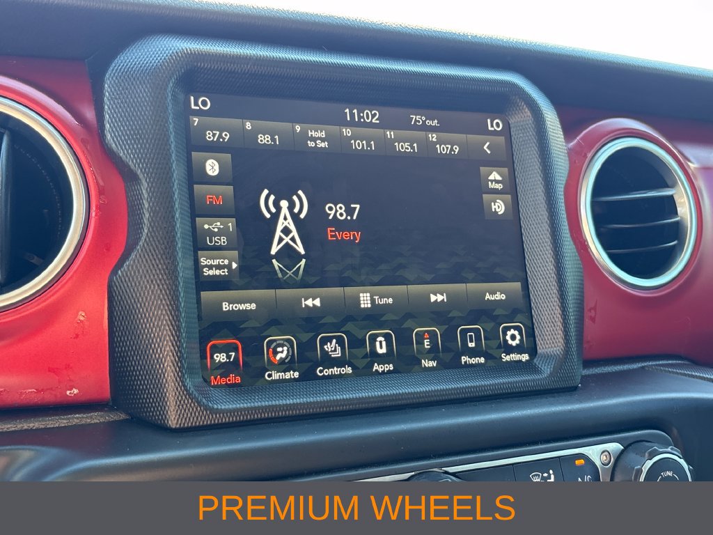 Used 2023 Jeep Gladiator Rubicon w/ Cold Weather Group AWD/4WD image 14