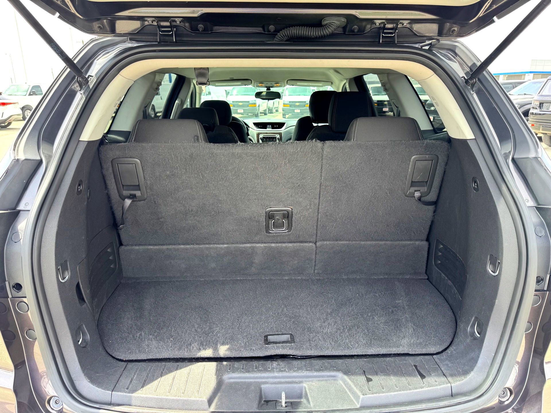 Used 2016 Chevrolet Traverse LT w/ Style and Technology Package image 8