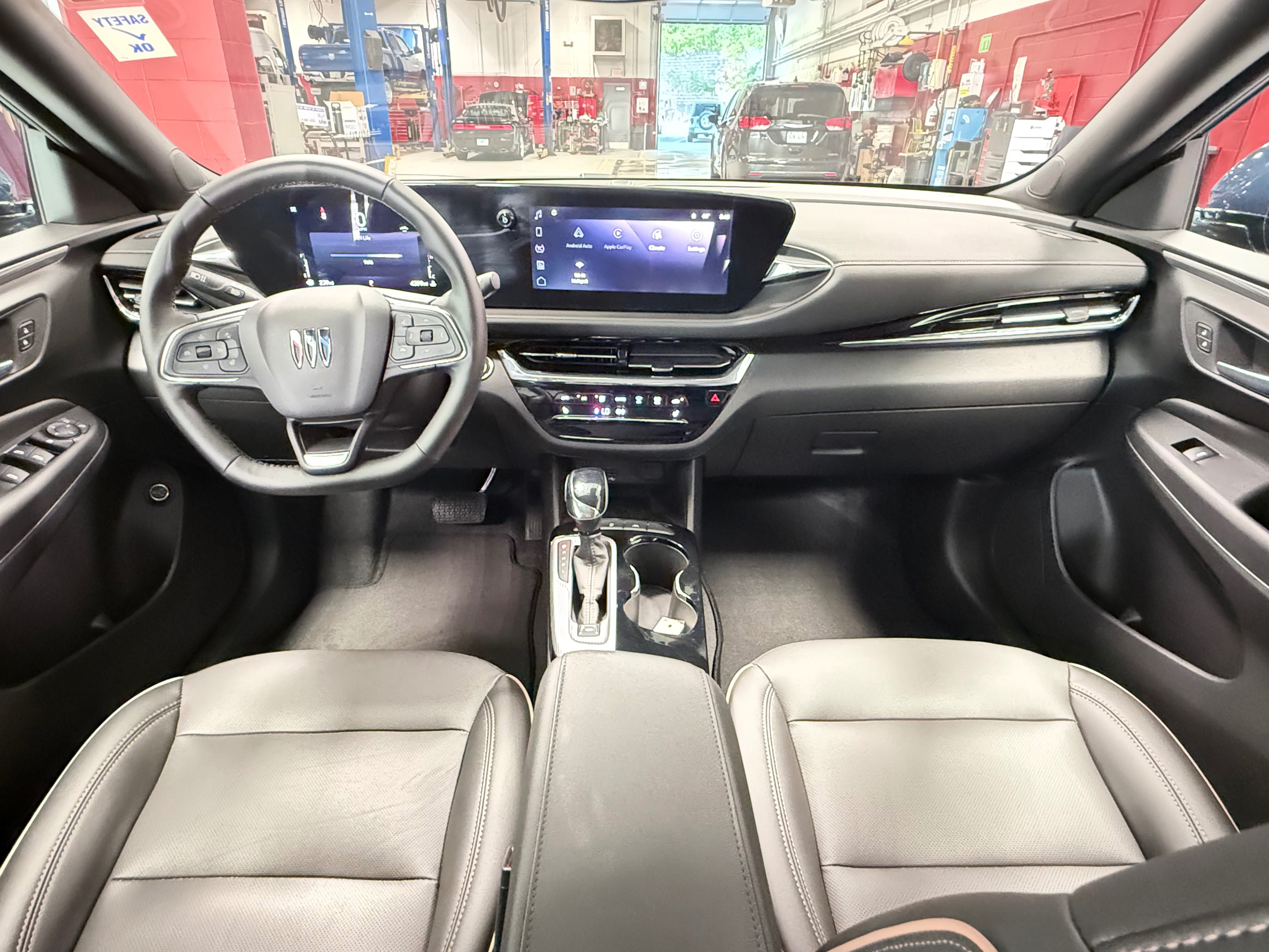 Used 2025 Buick Envista Avenir FWD image 20