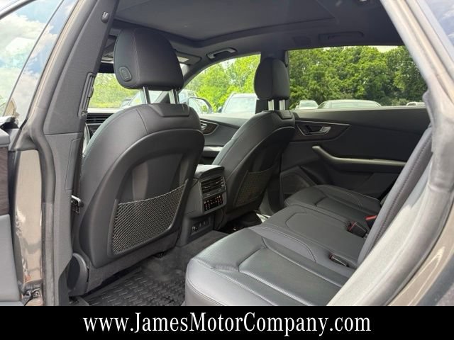 Used 2020 Audi Q8 Prestige w/ Prestige Package AWD/4WD image 16