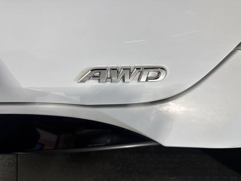 Used 2024 Toyota Corolla SE image 15