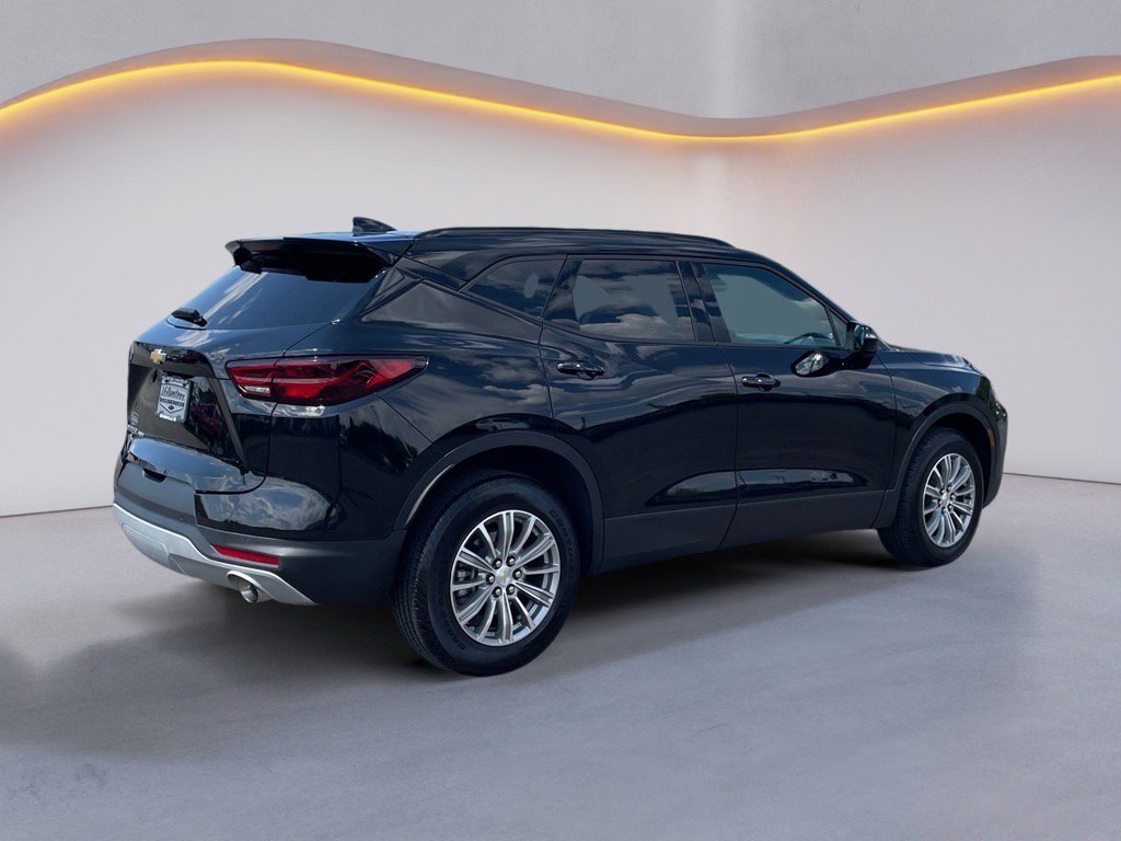 Used 2024 Chevrolet Blazer LT image 7